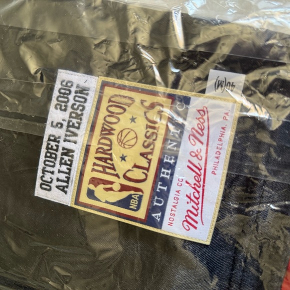 Mitchell & Ness Allen Iverson 76ers Jersey - Picture 3 of 8